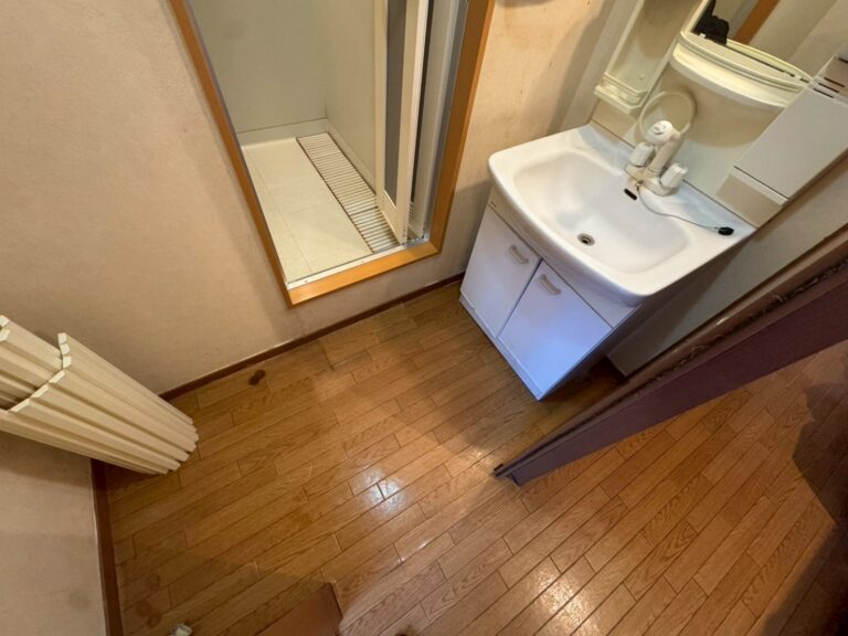 【施工事例】大阪市東住吉区Y様邸 ― 床・フロアタイルのリフォームで “大人の落ち着き” と “やさしい足ざわり” を両立