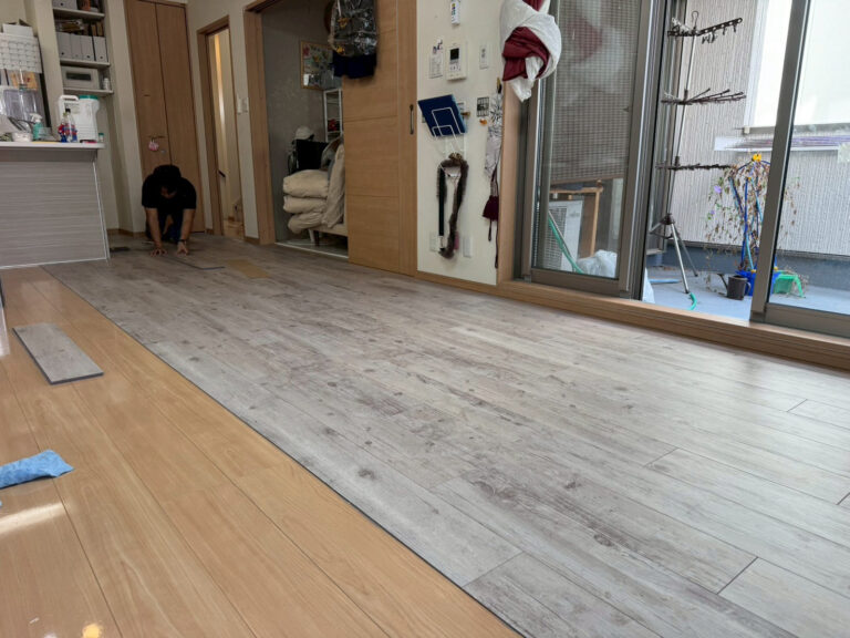 【施工事例】大阪市東住吉区Y様邸 ― 床・フロアタイルのリフォームで “大人の落ち着き” と “やさしい足ざわり” を両立